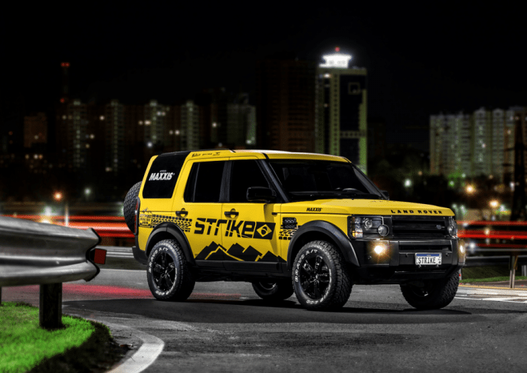 Landrover amarela que foi sorteada pela Strike Brasil no Official Truck 2019
